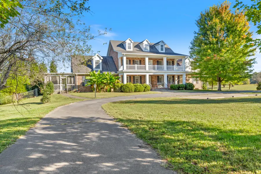 444 Old Pond Ln, Dickson, TN 37055 - Image #2