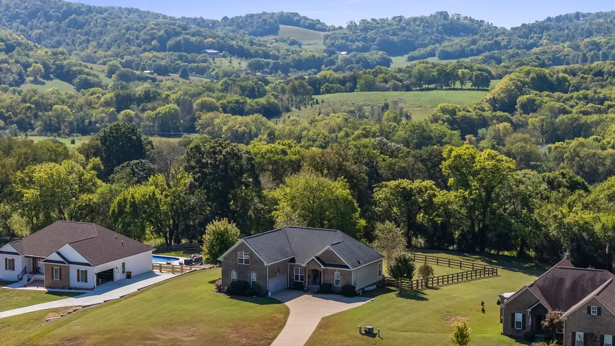 1851 Lochlann Dr, Culleoka, TN 38451 - Image #1