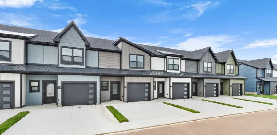 305 Jonathan Wade Circle, Clarksville, TN 37043 - Image #2