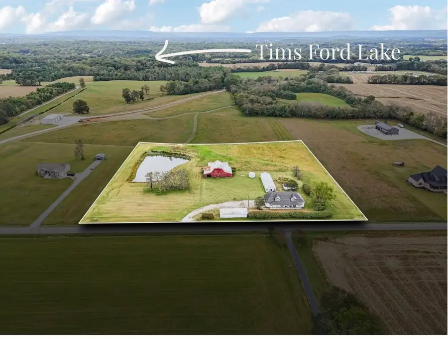 250 Awalt Dr, Winchester, TN 37398 - Image #2