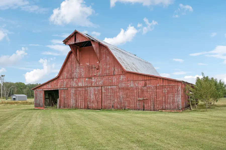 250 Awalt Dr, Winchester, TN 37398 - Image #3