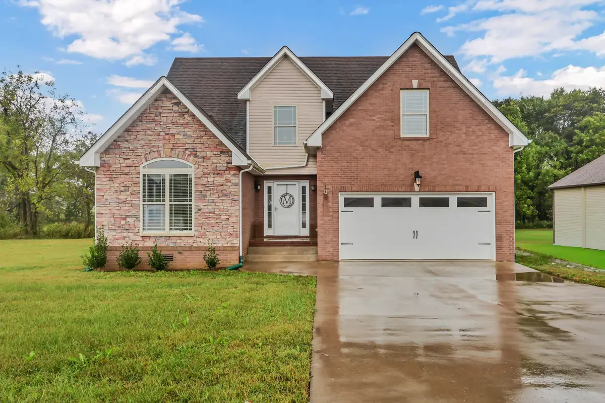 1042 Taits Station Dr, Clarksville, TN 37040 - #1