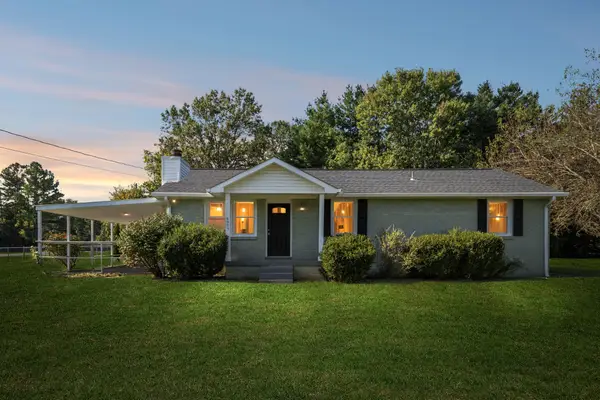 6903 Cooks Ave, Murfreesboro, TN 37129