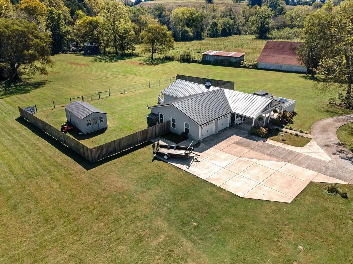 13560 Columbia Hwy, Lynnville, TN 38472 - Image #1