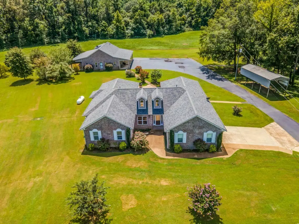 1215 Beaver Creek Dr, Mason, TN 38049 - Image #1