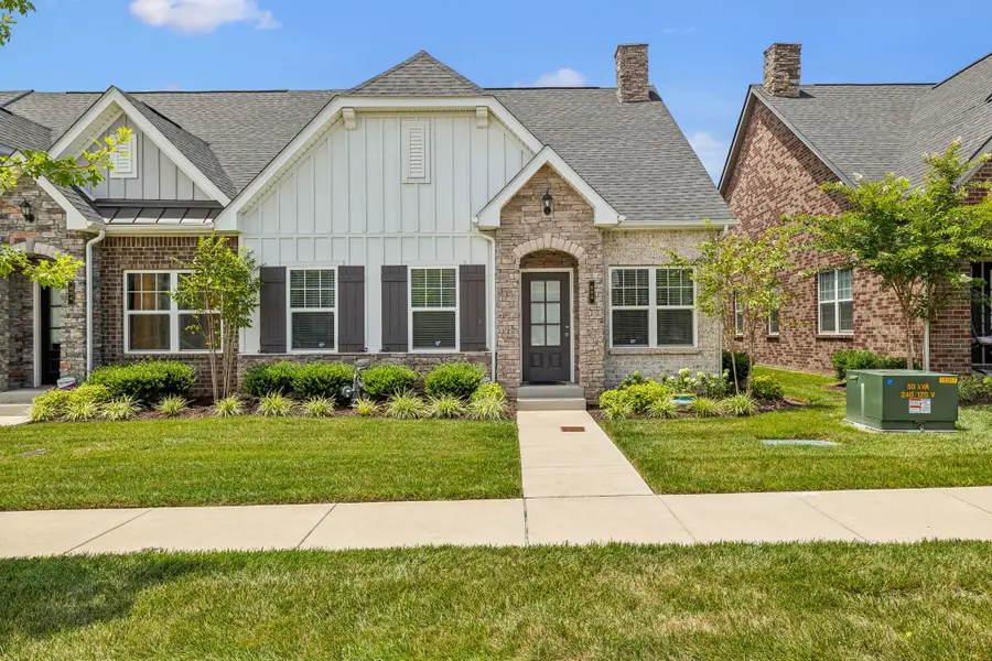 606 Douglas St, Lebanon, TN 37087 - #2