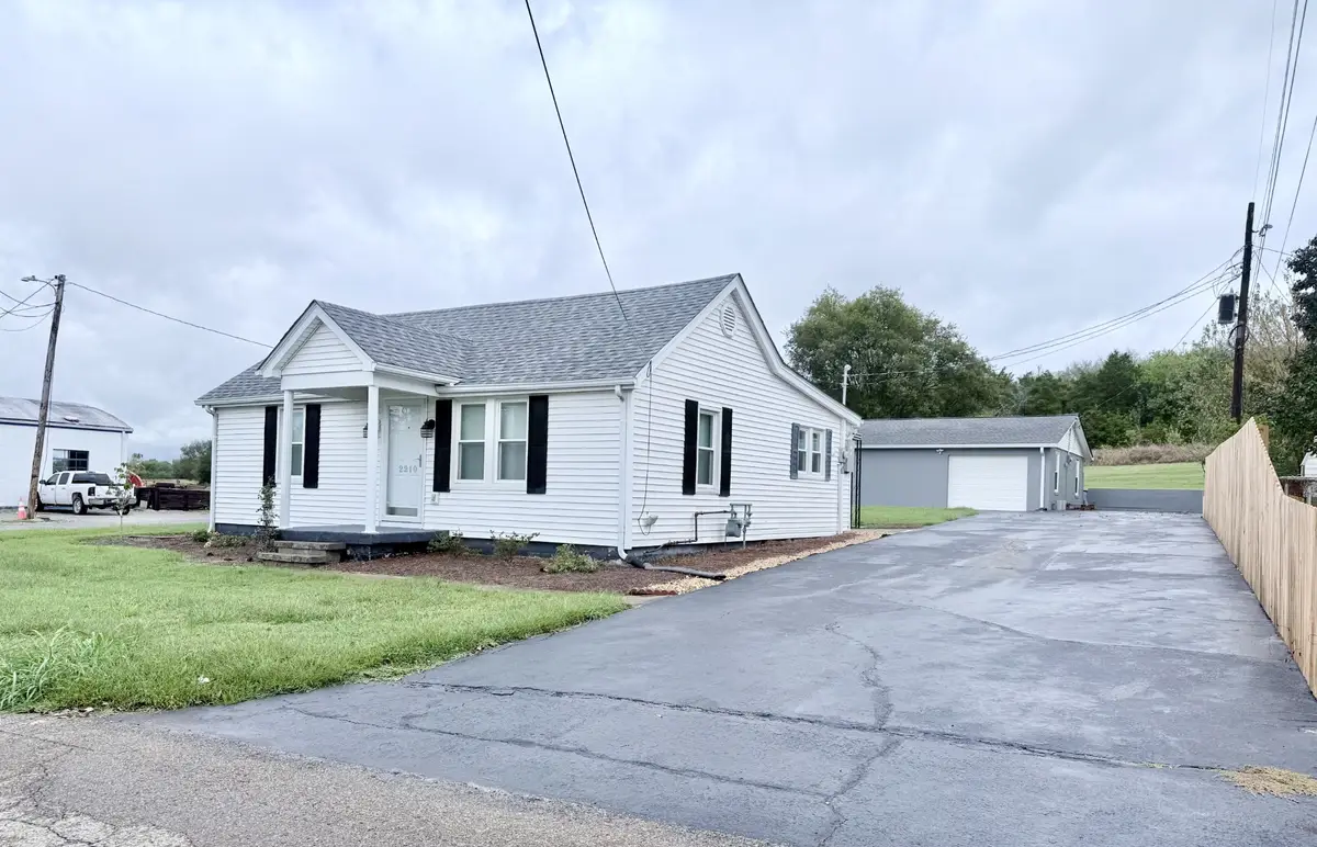 2210 Princeton Rd, Hopkinsville, KY 42240 - #1