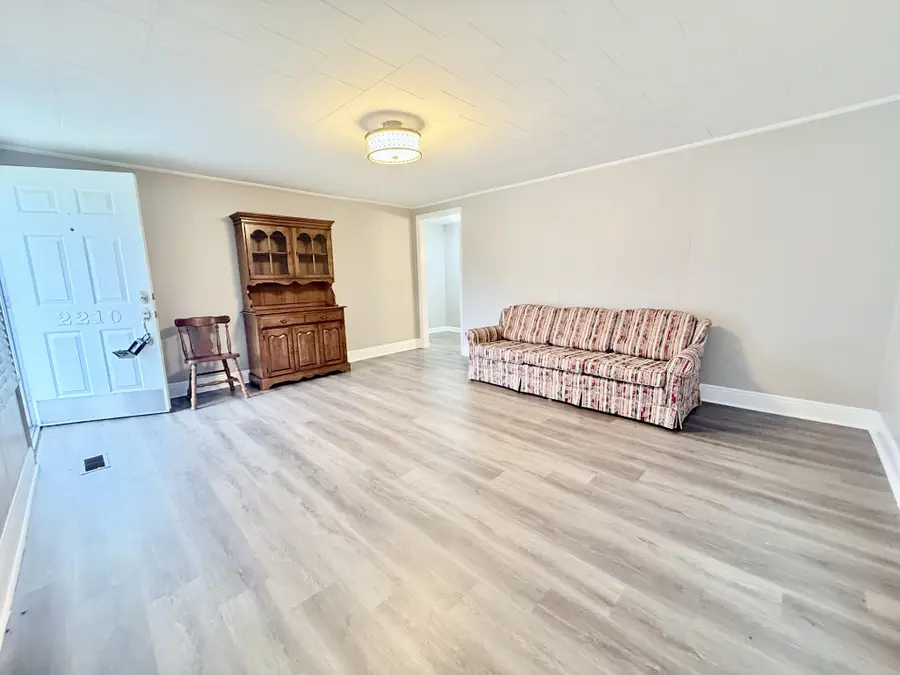 2210 Princeton Rd, Hopkinsville, KY 42240 - #3