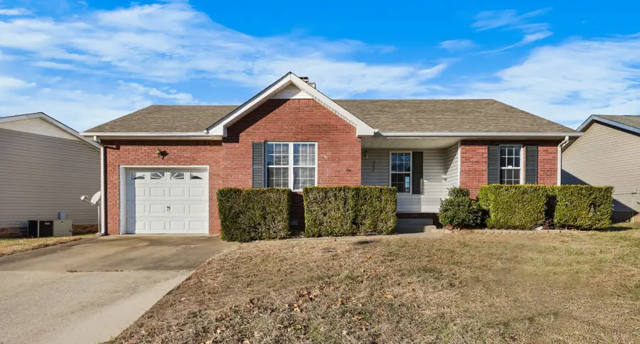 221 Grassmire Dr, Clarksville, TN 37042 - #2