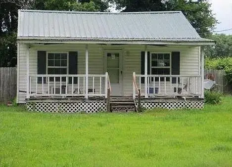 1047 Perry Switch Rd, Jackson, TN 38301 - #1