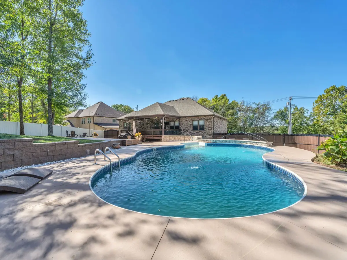 1885 Basham Ln, Clarksville, TN 37043 - #1