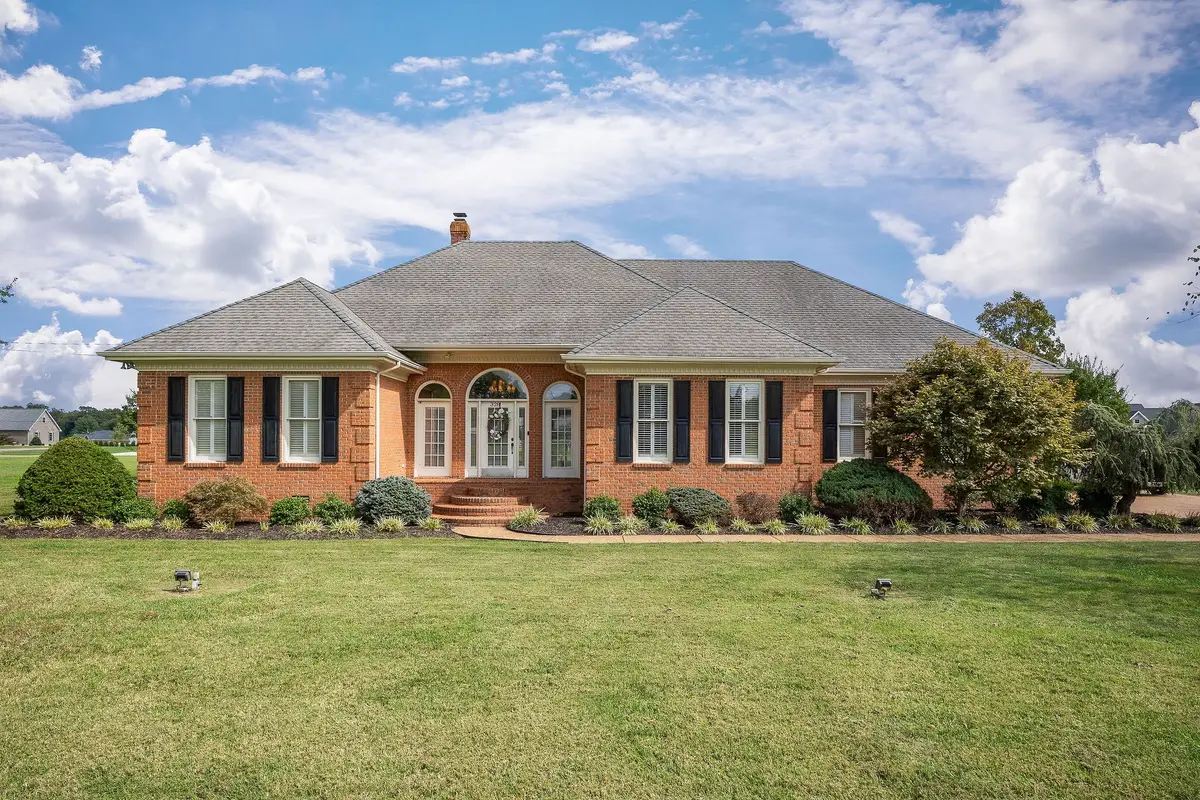 328 Riley Ave, Smithville, TN 37166 - #1