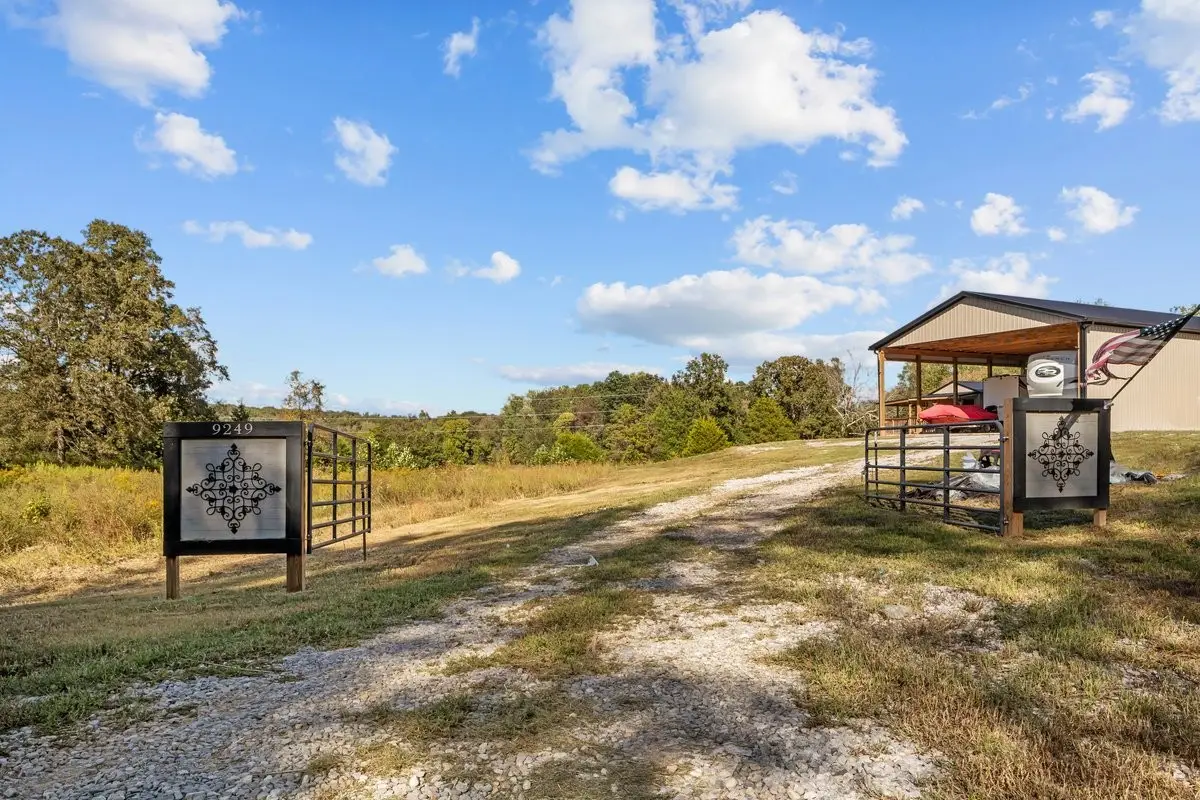 9249 Highway 49, Erin, TN 37061 - Image #1