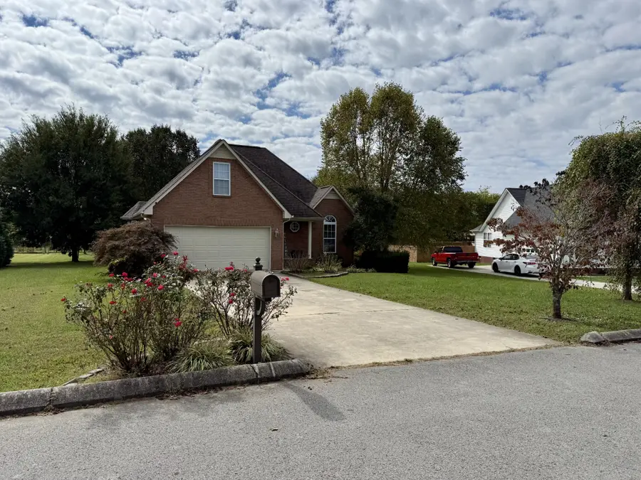 125 Maple Ridge Ct, McMinnville, TN 37110 - #2