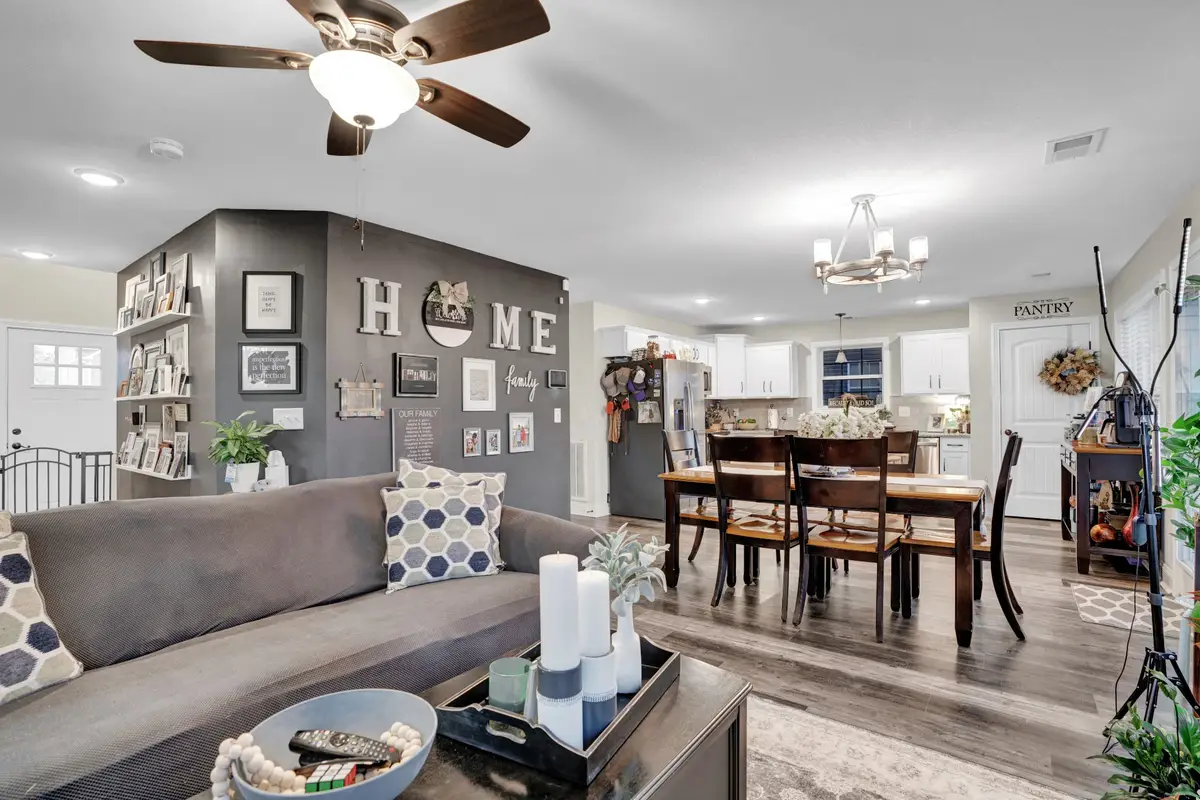 456 Woodtrace Dr, Clarksville, TN 37042 - #1