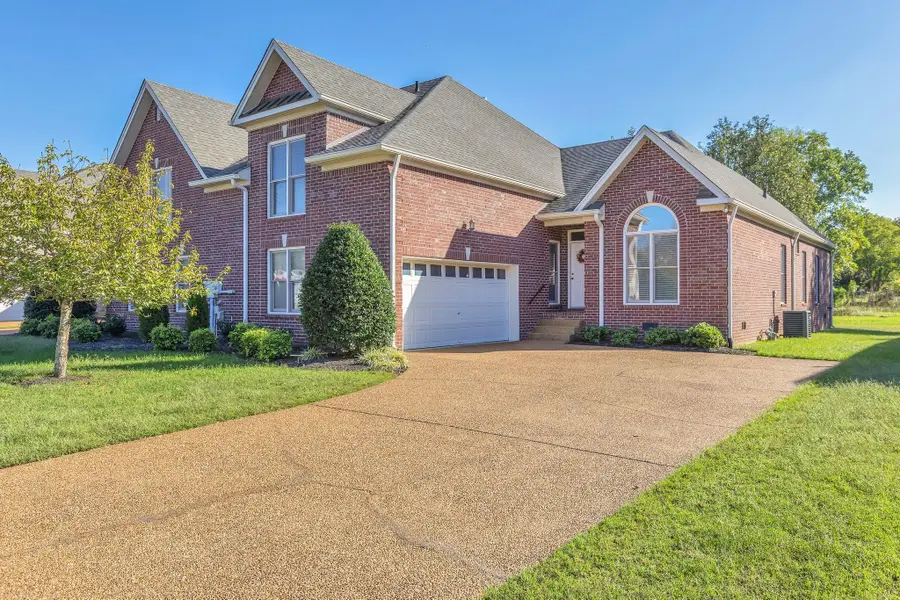 204 Stoners Glen Ct, Hermitage, TN 37076 - Image #2