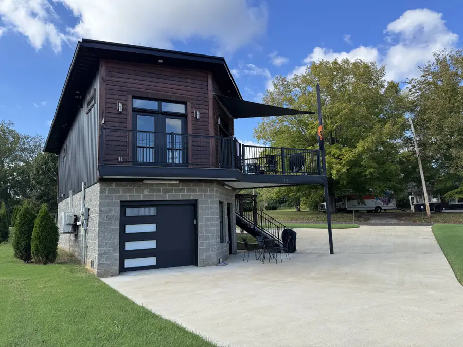 413 Riverside Dr, Columbia, TN 38401 - #2