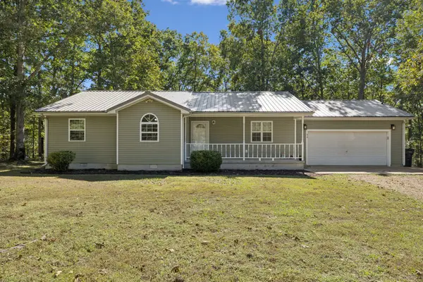 414 Honeysuckle Ln, Hohenwald, TN 38462