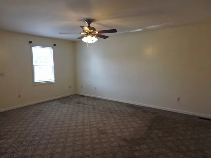 412 Campbell Ave, Tullahoma, TN 37388 - Image #3