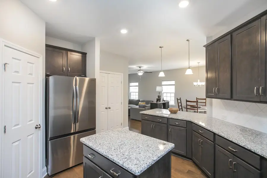 608 Douglas St, Lebanon, TN 37087 - #3