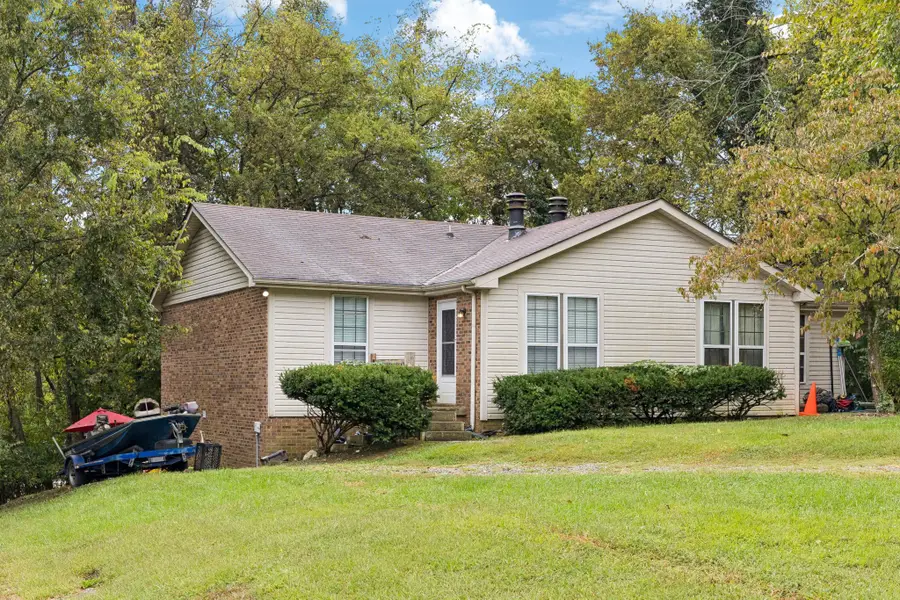 3245 Niagara Dr, Nashville, TN 37214 - Image #2
