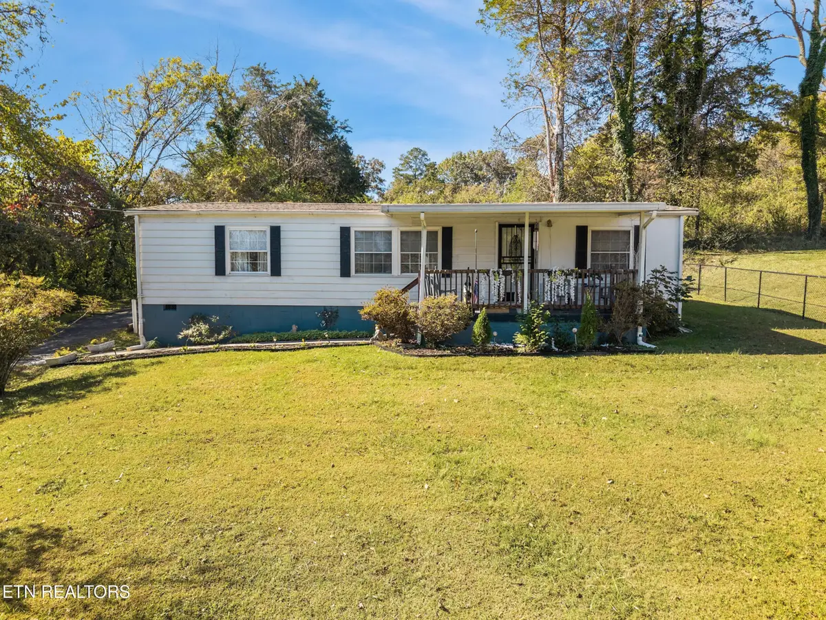 415 Hollingsworth Circle, Clinton, TN 37716 - Image #1