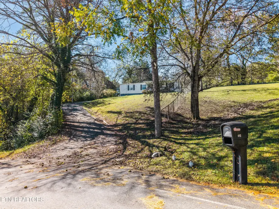 415 Hollingsworth Circle, Clinton, TN 37716 - Image #3