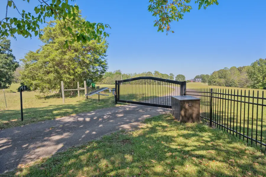 599 Dt Vise Loop, Parsons, TN 38363 - #3