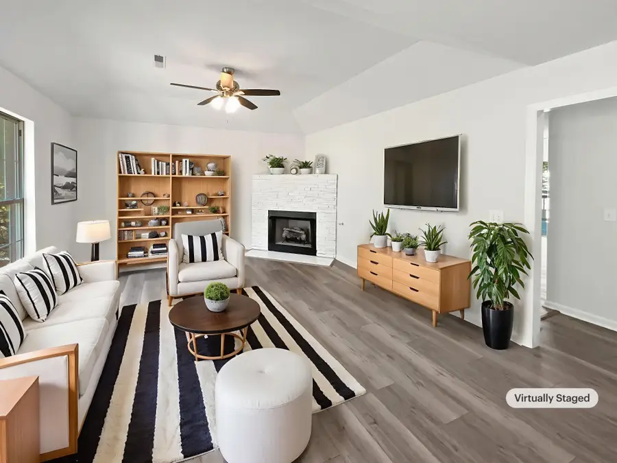 630 Knollwood Dr, La Vergne, TN 37086 - Image #2