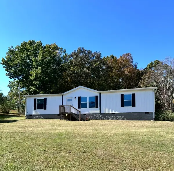 306 Drake Lane, Summertown, TN 38483