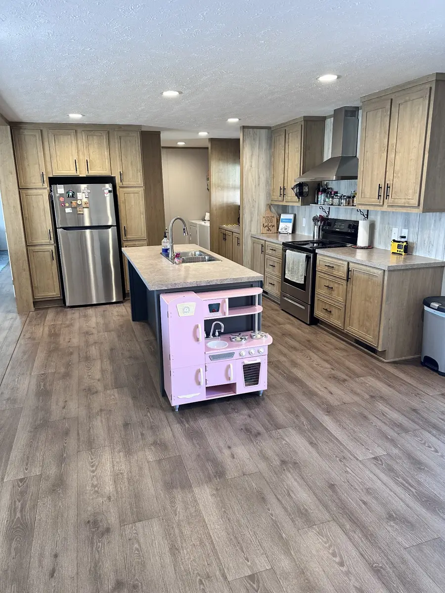 306 Drake Lane, Summertown, TN 38483 - Image #2