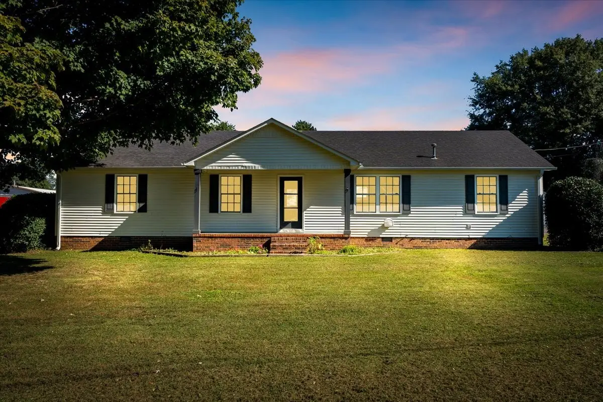 145 Hawkins Dr, Smithville, TN 37166 - Image #1