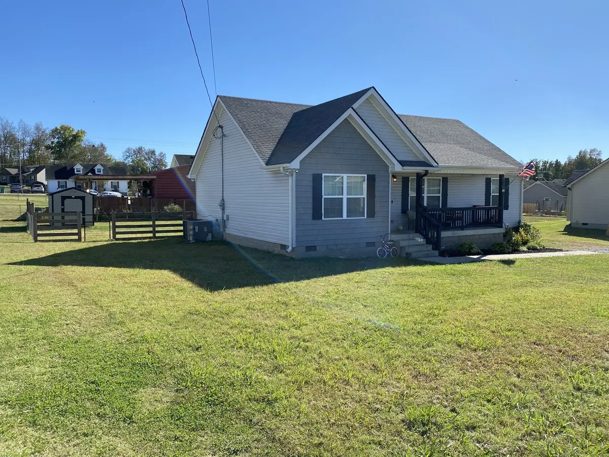 1205 Maelee Ann Dr, Lewisburg, TN 37091 - Image #1