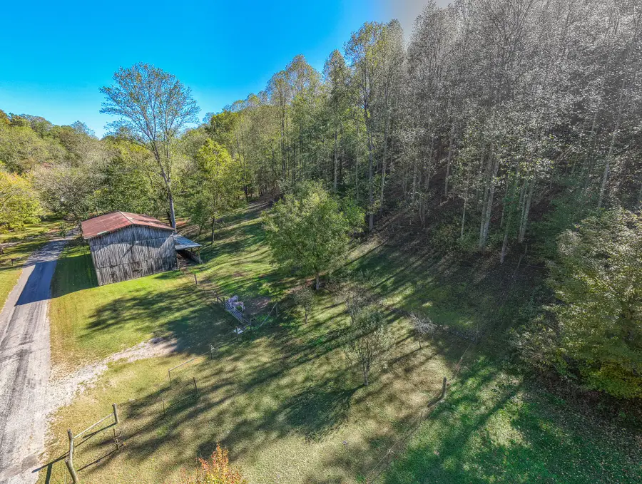 709 Hicks Hollow Rd, Westmoreland, TN 37186 - Image #3