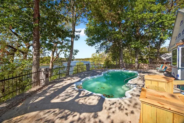 1295 Covenant Cove Ln, Bath Springs, TN 38311