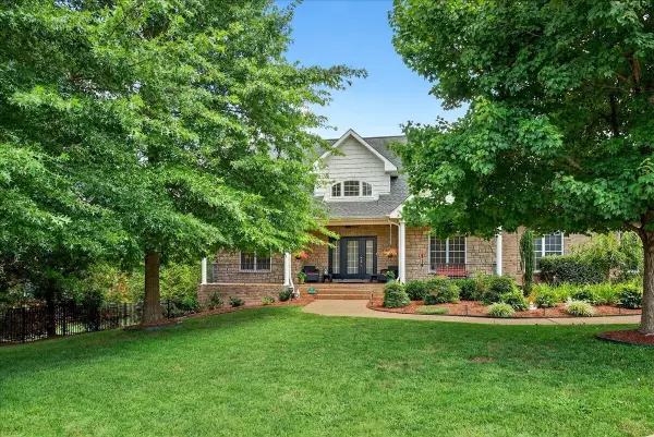 1003 Thistle Ct, Hendersonville, TN 37075