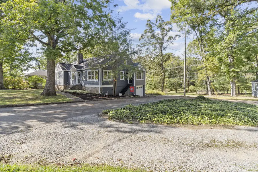 905 Ridgeway Avenue, Signal Mountain, TN 37377 - #3