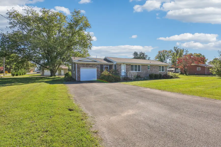 404 8th Ave N, Decherd, TN 37324 - Image #2