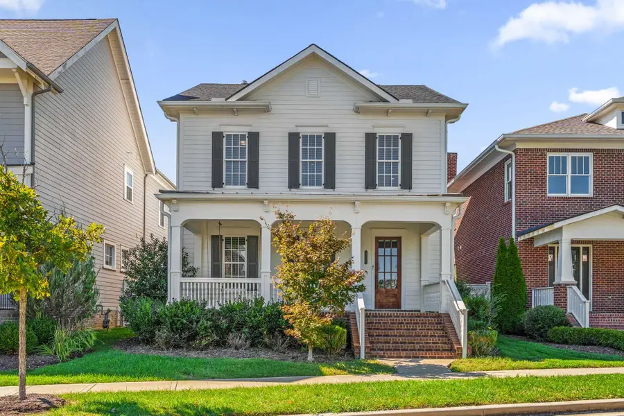 917 Dauphine St, Nashville, TN 37221 - #2