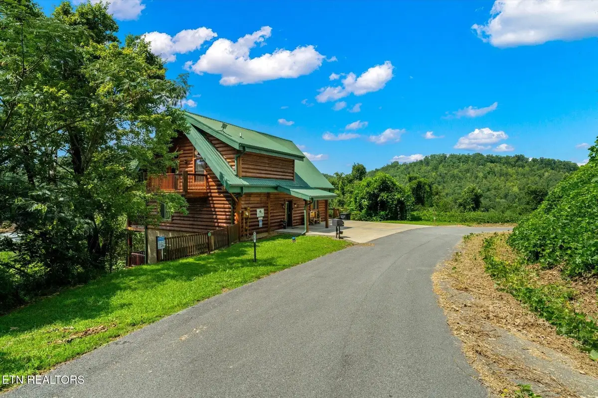 4430 New Pioneer Tr, Sevierville, TN 37863 - Image #1