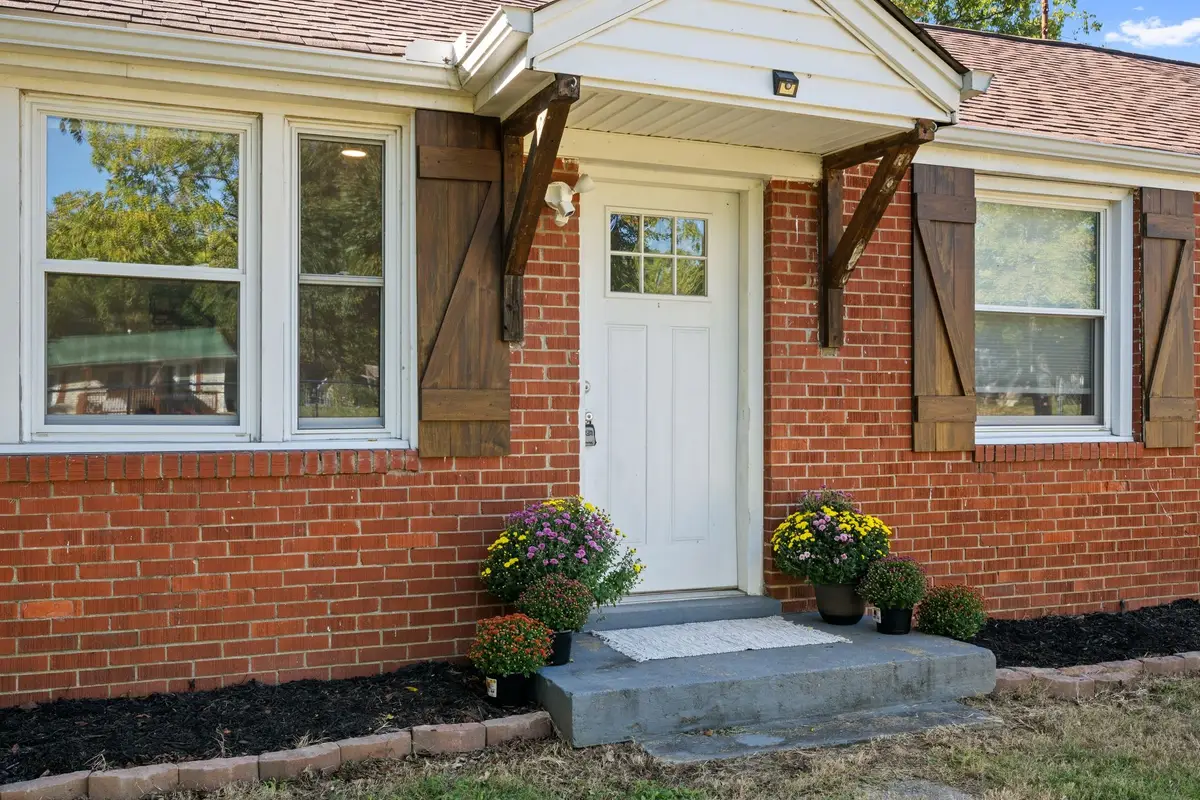 1105 Taylor Town Rd, White Bluff, TN 37187 - Image #1