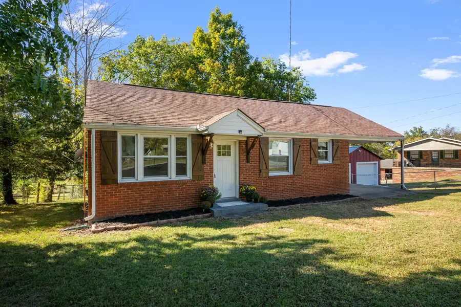 1105 Taylor Town Rd, White Bluff, TN 37187 - Image #2