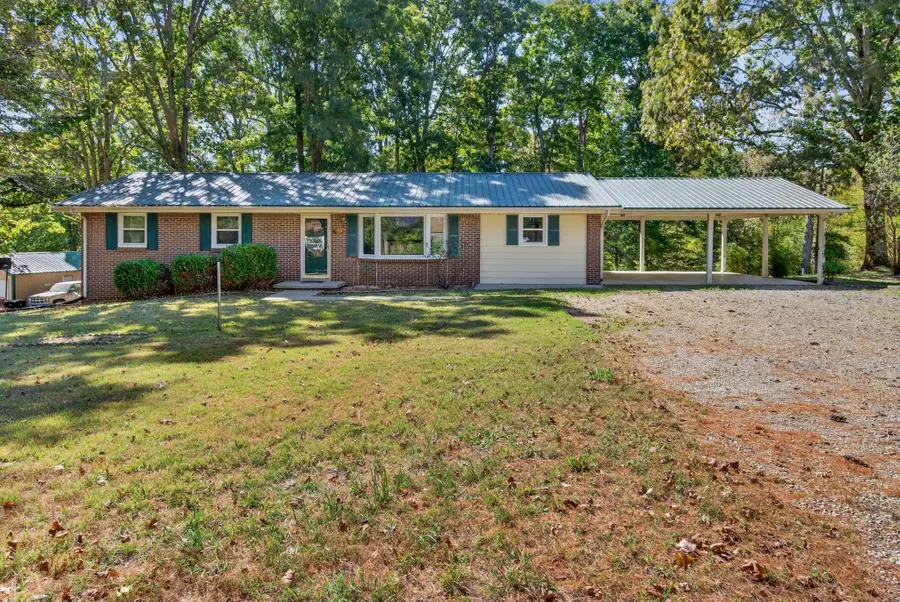 185 Mockingbird St, Erin, TN 37061 - Image #2