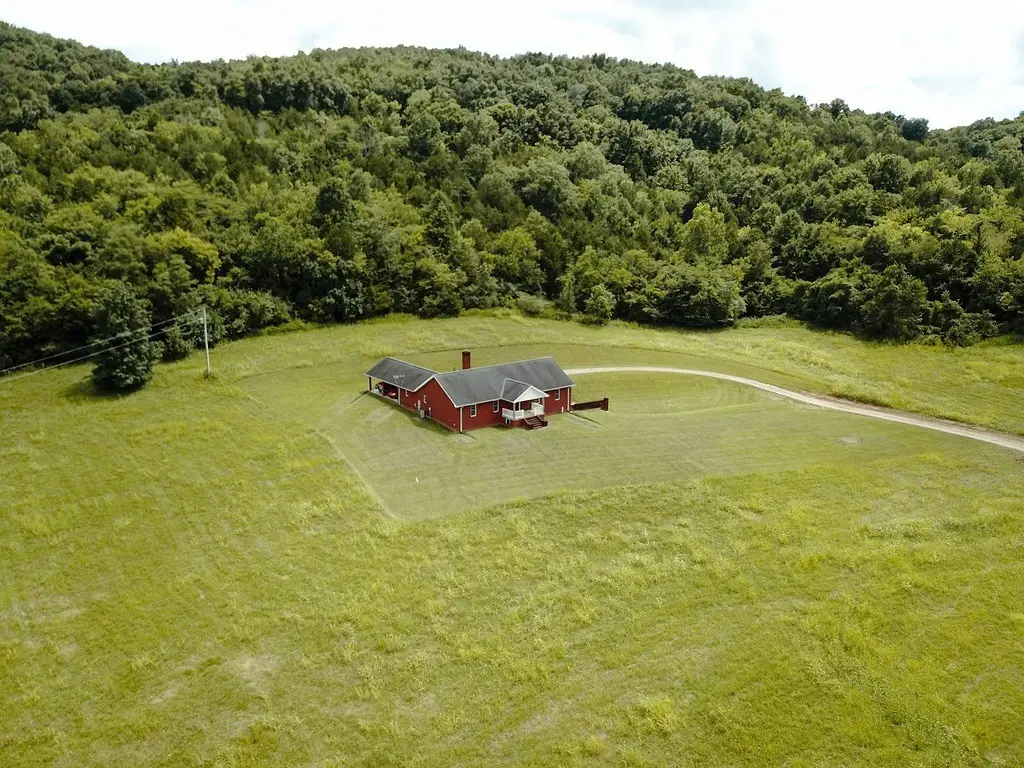 115 Thompson Hollow Rd, Carthage, TN 37030 - Image #1