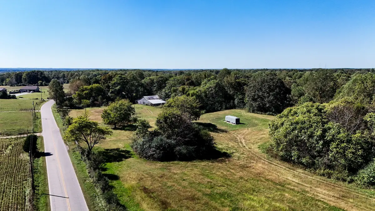 9062 Dry Creek Rd, Mount Pleasant, TN 38474 - #1