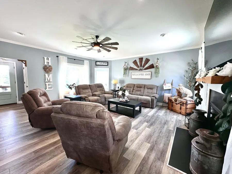 368 Blackberry Hill Rd, Silver Point, TN 38582 - Image #3