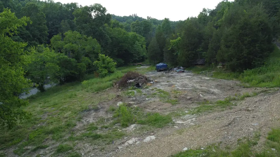 738 Rogues Fork Rd, Bethpage, TN 37022 - Image #2