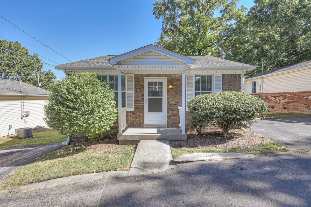 147 Five Oaks Dr, Nashville, TN 37217 - Image #1