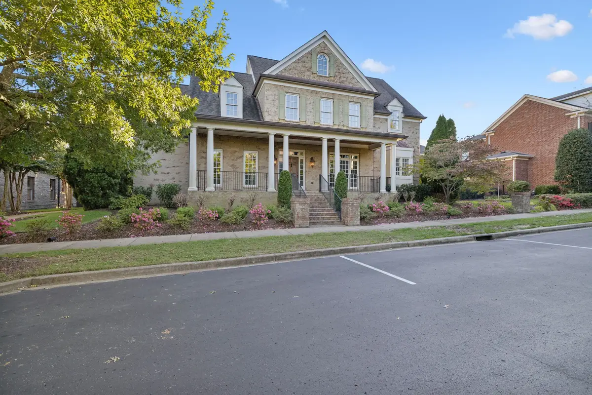 1627 Cooper Creek Ln, Franklin, TN 37064 - #1