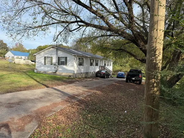 2 Newman Drive, Rossville, GA 30741